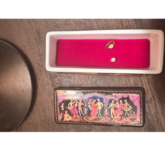 VINTAGE ARDLEIGH ELLIOT & SONS RUSSIAN NUTCRACKER MUSIC TRINKET - Picture 3 of 8